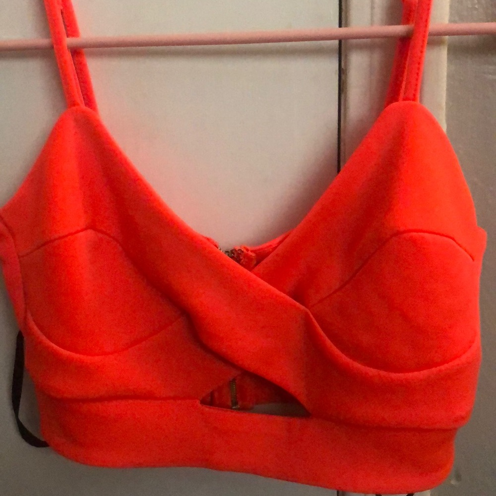 Bebe Crop top